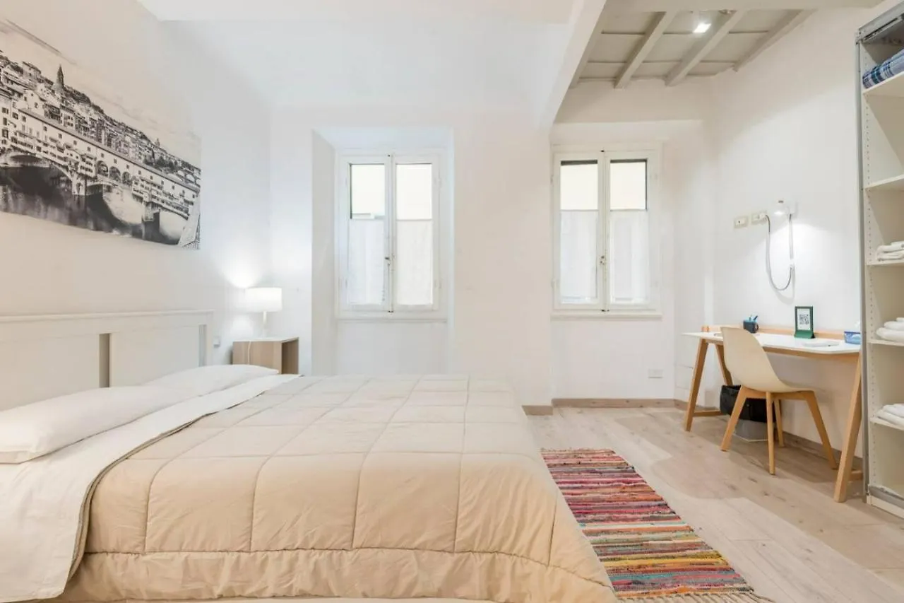 Cozy Apartment Near Ponte Vecchio Florence