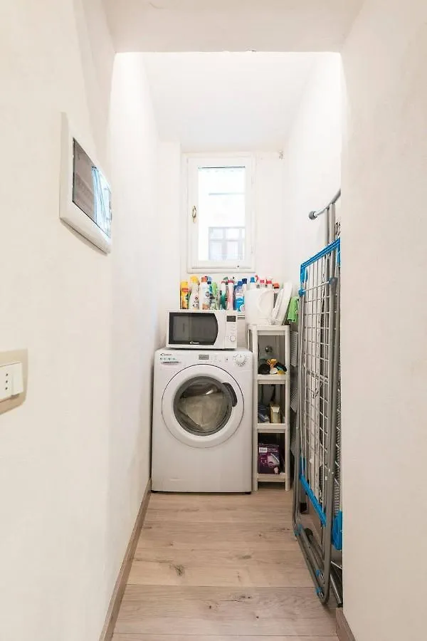 Cozy Apartment Near Ponte Vecchio Florence