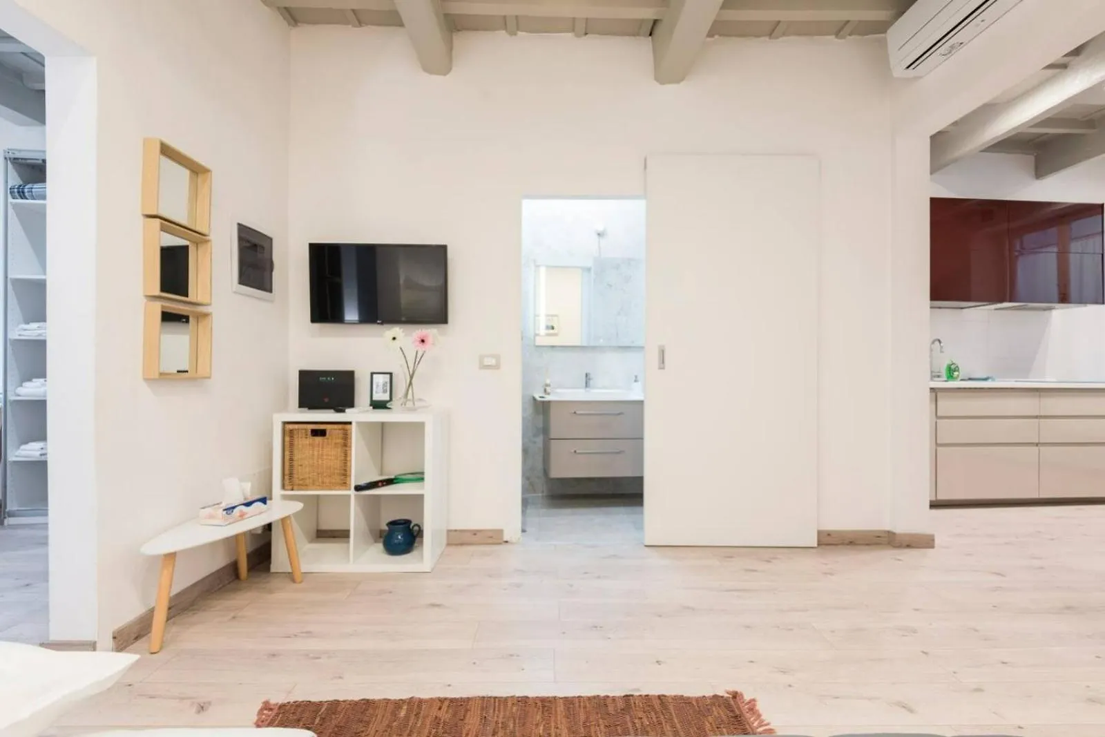Cozy Apartment Near Ponte Vecchio Florence Italy